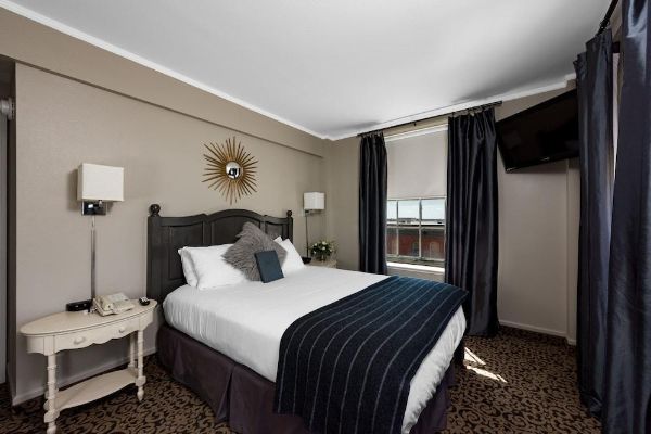 LaSalle Boutique Hotel and The Downtown Elixir and Spirits (Bryan)